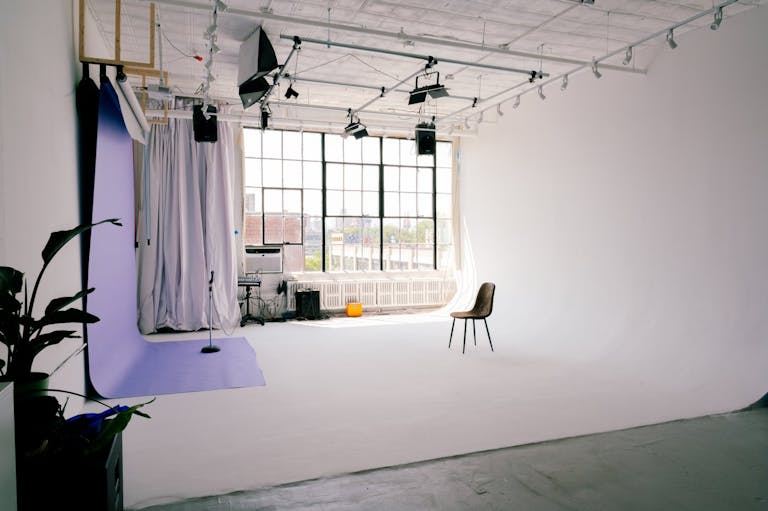 East Williamsburg Pop Up Space/Studio w/ Skyline View (Fully Customizable for Pop Ups) - Image 3