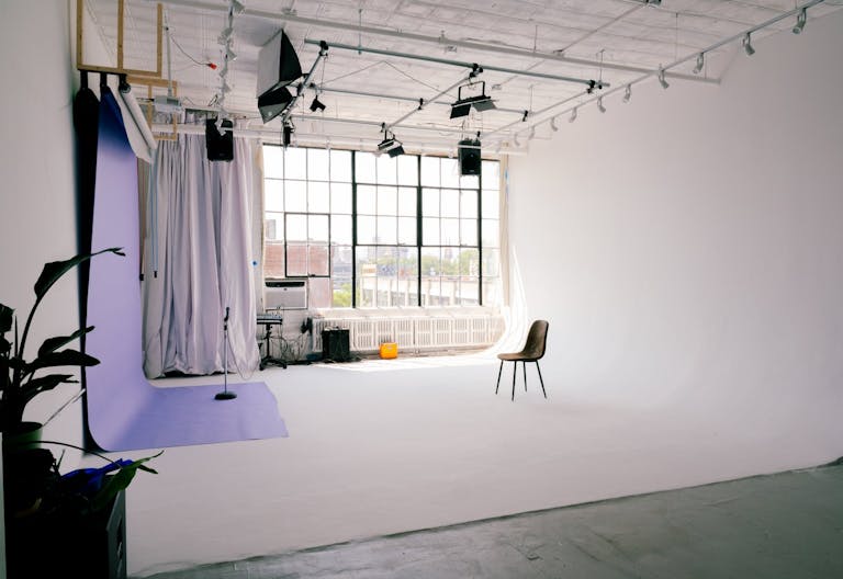 East Williamsburg Pop Up Space/Studio w/ Skyline View (Fully Customizable for Pop Ups) - Image 3