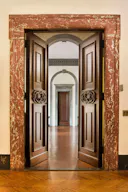 Historic Showroom in Prime UES - Image 2