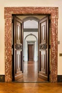 Historic Showroom in Prime UES - Image 2