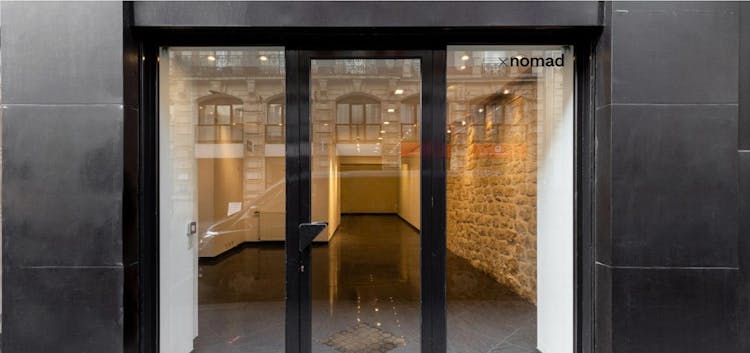 70 sqm Gallery and Showroom on Rue de Turenne, Paris