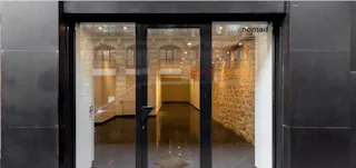 Pretty Galerie in the heart of Le Marais - Image 0