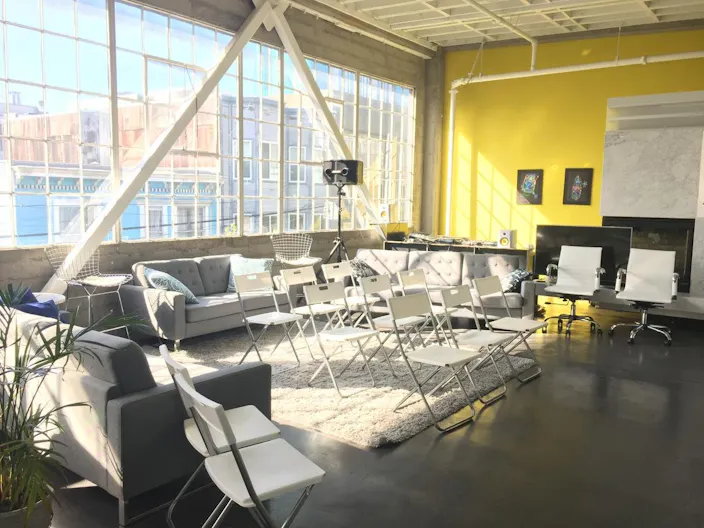 Sunny 2nd Level Industrial Warehouse: Loft Space - Image 3