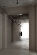 Atypical design gallery & shooting space in the Marais - Image 5
