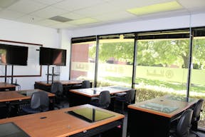 Spacious , quiet and clean room 125 at University of San Jose - Image 2