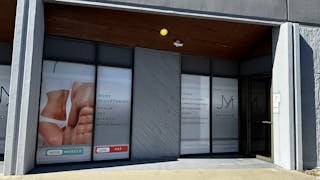 Beautiful SPA with two big rooms and a reception - Image 2