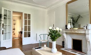 Bel appartement Haussmanien, alliant modernit� et cachet de l'ancien - Image 14