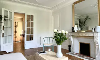Bel appartement Haussmanien, alliant modernit� et cachet de l'ancien - Image 14