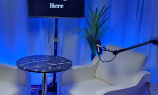 Podcast studio near the harbors - Image 8