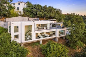 Villa in Beverly Hills - Pool - Scenic Outlook - Image 27