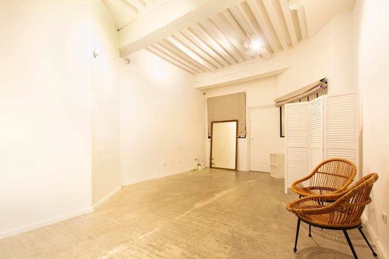 Pop-Up Store for Rent - Lyon Near Place des Jacobins - Image 4