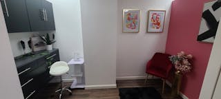 Beauty Studio II - Image 3