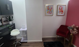 Beauty Studio II - Image 3