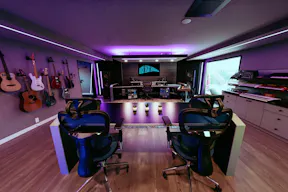 Fully Supported State-of-the-Art Creative Incubator In Los Angeles - Image 0