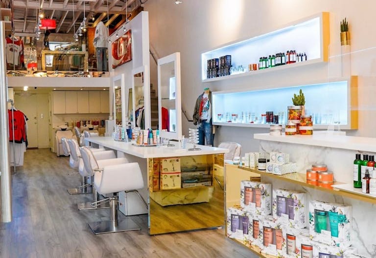 Hair Salon Chair Rental, Fully Equipped, Daily or Monthly - Image 0