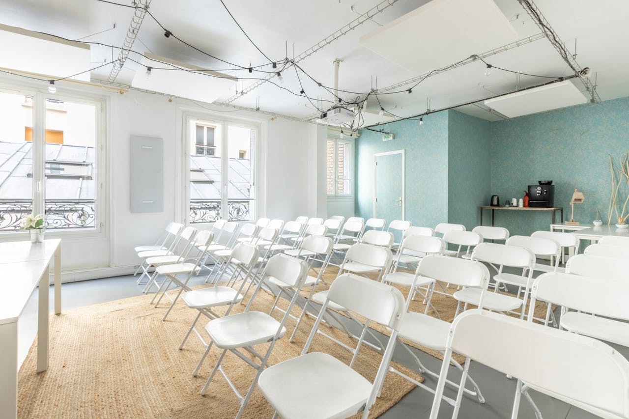 SALLE pour l'organisation de s�minaires, workshops, team-building, webinaire ou pr�sentation de groupe. - Image 1