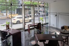 Elegant Retail Space at Historic Hotel Bristol - Image 22