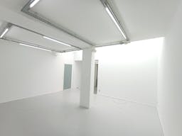 Oberkampf Fashion Showroom - Image 9