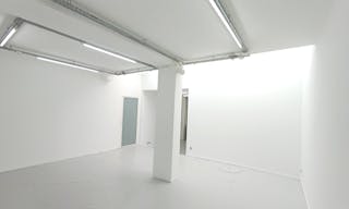 Oberkampf Fashion Showroom - Image 9