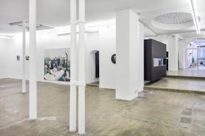 Spacious Gallery in Le Marais - Image 1