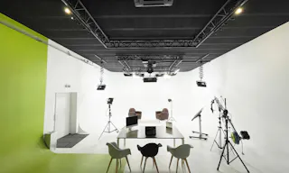 Studio de photographie et vidéo de 90m2 à Béziers - Image 0