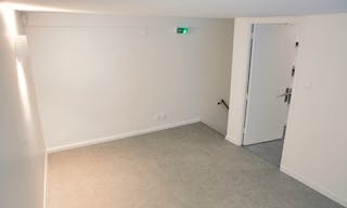 Spacious, streamlined gallery - your projects in the heart of the art district - Image 3