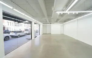 Wide-Frontage Retail Floor in SoHo, New York - Image 3