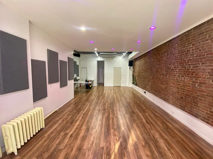 Versatile Event Space in the Heart of Astoria - Image 0