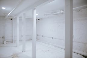 Storefront & Photo Studio w/ Inventory Room (Bed Stuy) - Image 8