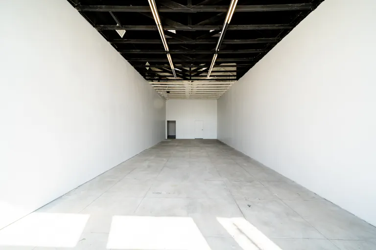 Stunning Retail Space on Iconic Sunset Boulevard - Image 2