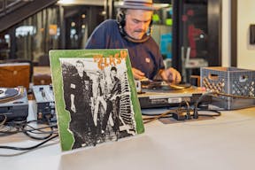Light-filled Industrial Chic Warehouse in Temescal, neighborhood of Oakland, California - Image 4