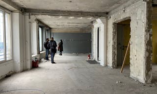 Prime Location Boutique on Rue de Rivoli - Image 16