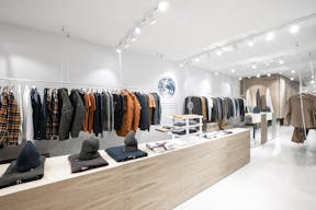 Boutique - Showroom Le Marais Rue du Temple - Image 8