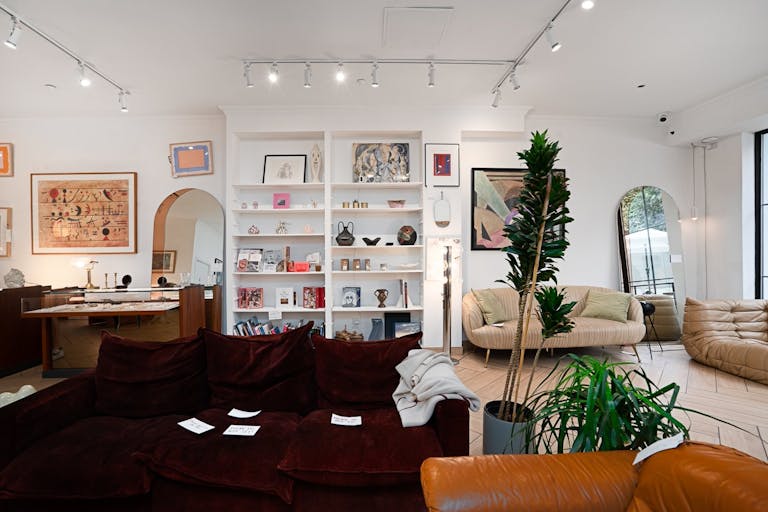 Fashion Pop-up store/Front Store/ Design & Artist Loft in Prime Williamsburg - Image 4