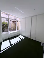 Elegant Showroom in the heart of Paris, Near Pont-Neuf - Image 4