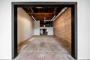 Stunning Retail Space on Iconic Sunset Boulevard - Image 5