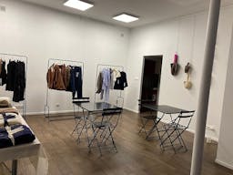 Gallery / Showroom space between Bastille and R�publique - Image 11