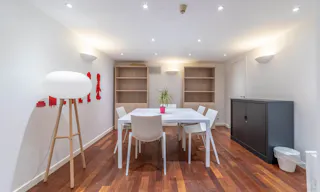 Sophisticated Pop-Up in the heart of Bordeaux - Image 6