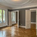 Amazing showroom in Saint-Germain