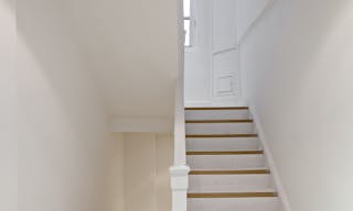 Exclusive Townhouse Rental in the Heart of London - Image 19