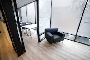 Downtown Pasadena meeting/conference/training room with walking distance to Caltech/Convention center - Image 3