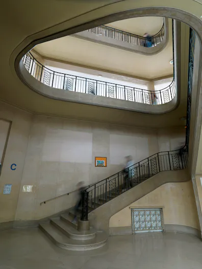Batiment Institutionnel - Image 1