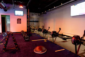 Private Gym in Woodland Hills - Image 13