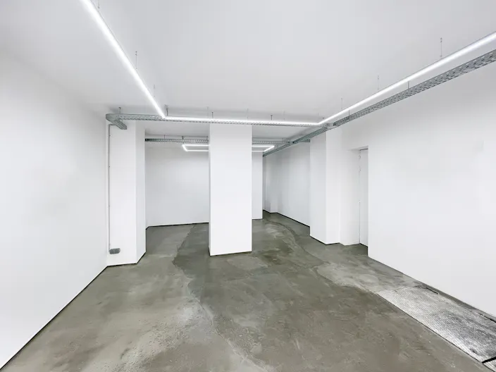 Galerie d'art au coeur du quartier du R�publique (Paris) - Image 2