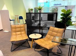 On-demand workspaces to rent in Oakridge Mall - Image 1