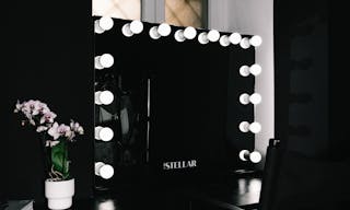 Studio Stellar, a versatile sunlit space. - Image 5