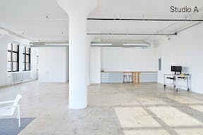 7500 sqft Bright West Soho Studios - Image 37