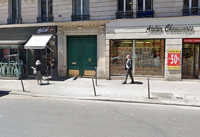 Prime Location Boutique Shop Rue du Renard - Image 2