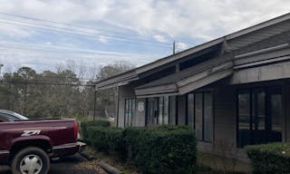 The Courtyard on Andrews Avenue - Image 0