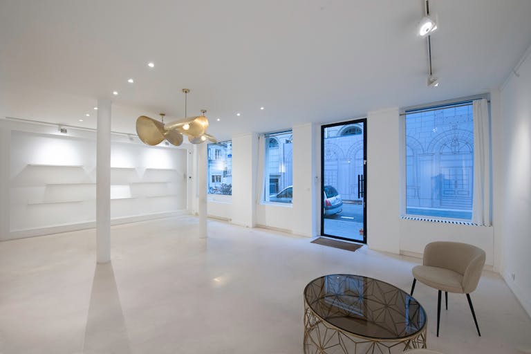 Paris 1er (Tuileries) - Espace pour Pop Up - Galerie (140 m2 + Sous sol 35 m2) - Image 1